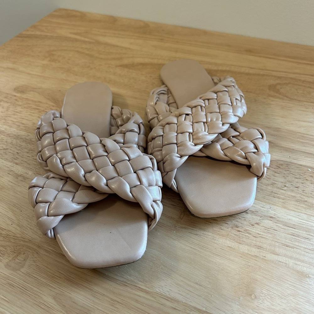 Nude Woven Strap Sandals Bamboo Sz 8 flats slip on work brunch soft girl church